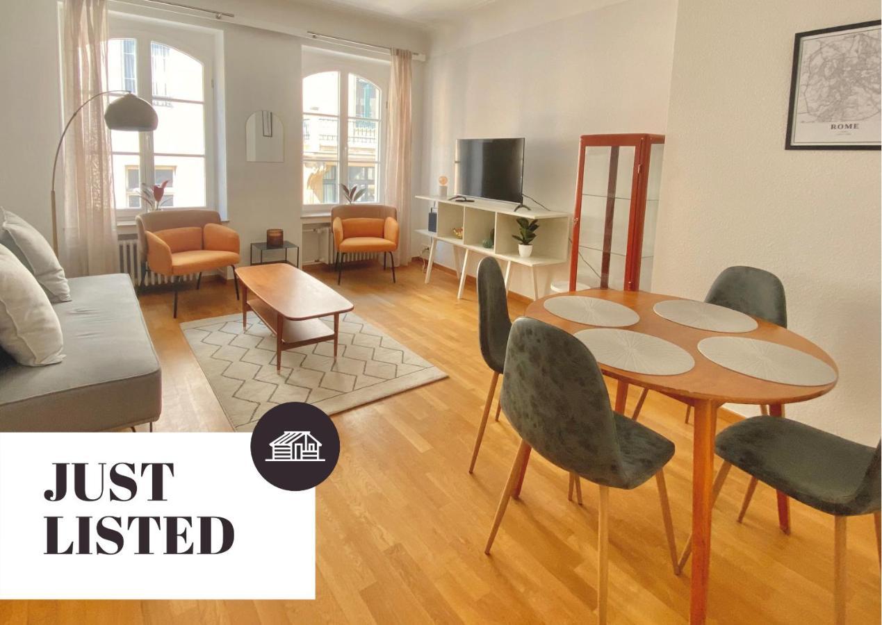 Flat In The Heart Of The *